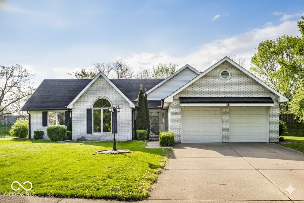 51 Glasgow Lane, Noblesville, IN 46060