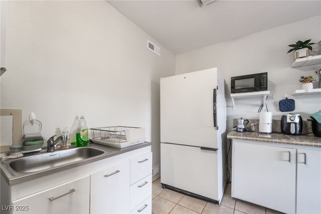 121 East Rancho Drive, Henderson, NV 89015