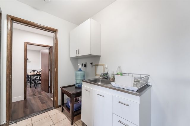 121 East Rancho Drive, Henderson, NV 89015