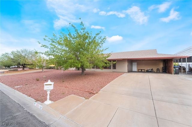 121 East Rancho Drive, Henderson, NV 89015