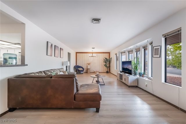 121 East Rancho Drive, Henderson, NV 89015