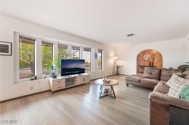 121 East Rancho Drive, Henderson, NV 89015