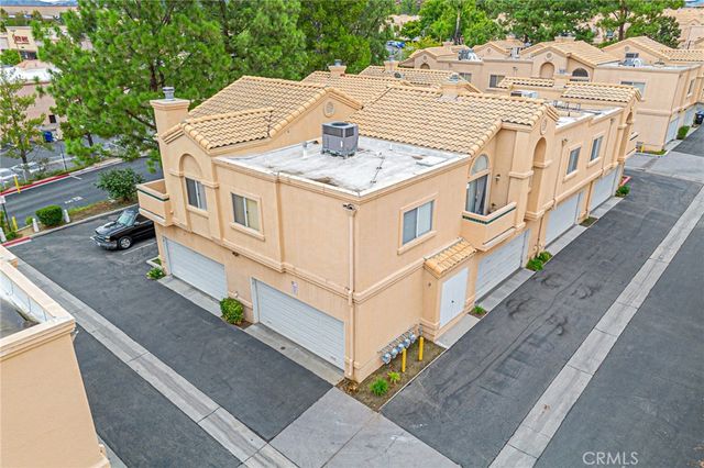 18862 Vista Del Canon G, Newhall, CA 91321