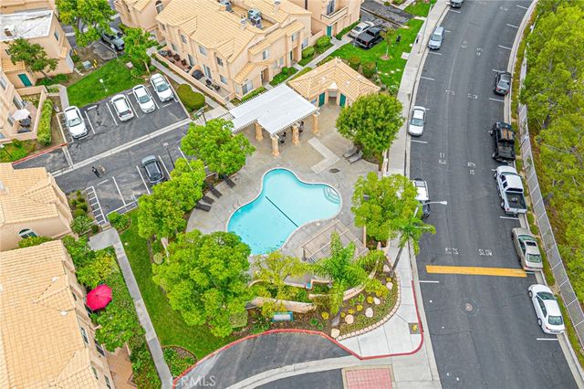 18862 Vista Del Canon G, Newhall, CA 91321