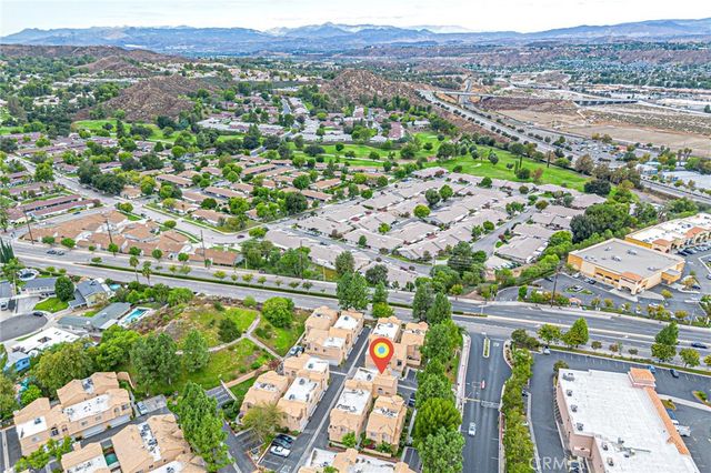 18862 Vista Del Canon G, Newhall, CA 91321