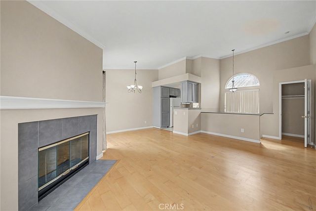 18862 Vista Del Canon G, Newhall, CA 91321