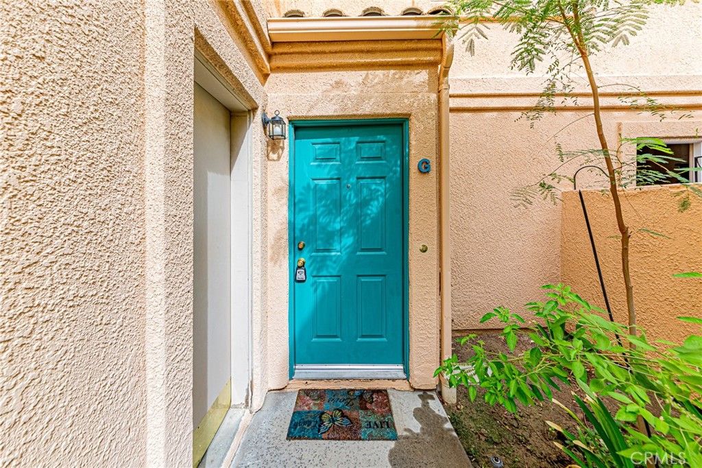 18862 Vista Del Canon G, Newhall, CA 91321