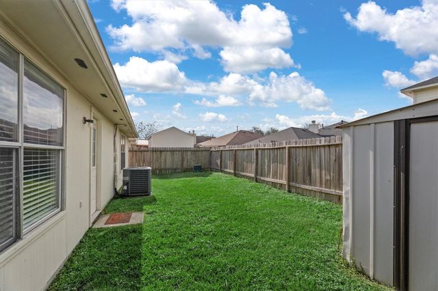 21015 Hidden Bridle Court, Houston, TX 77073