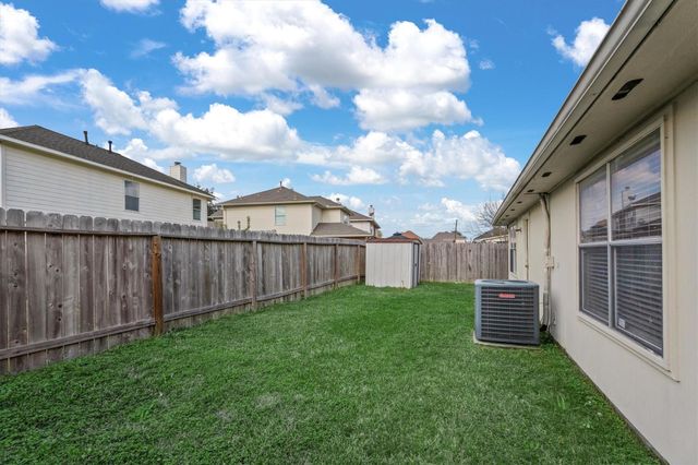 21015 Hidden Bridle Court, Houston, TX 77073