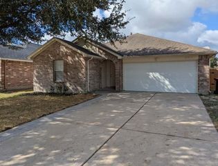 21015 Hidden Bridle Court, Houston, TX 77073