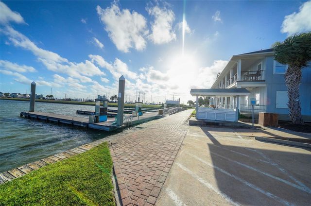 20 Saddlebunch, Hitchcock, TX 77563