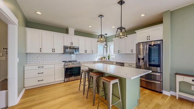 577 Keefe Court NW, Eyota, MN 55934