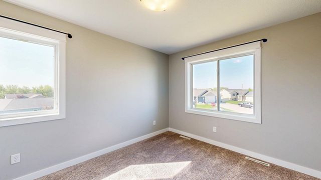 577 Keefe Court NW, Eyota, MN 55934