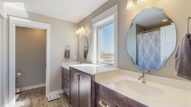 577 Keefe Court NW, Eyota, MN 55934