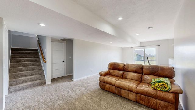 577 Keefe Court NW, Eyota, MN 55934