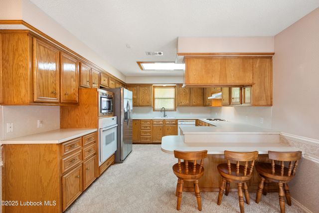 618 Hickory Street, Levelland, TX 79336