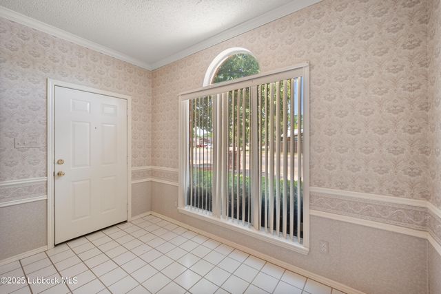 618 Hickory Street, Levelland, TX 79336