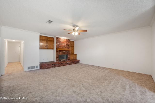 618 Hickory Street, Levelland, TX 79336