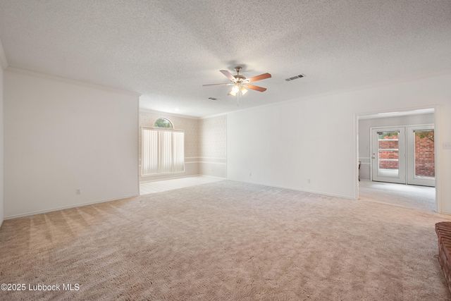 618 Hickory Street, Levelland, TX 79336