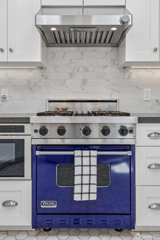 2071 Vicente Street, San Francisco, CA 94116