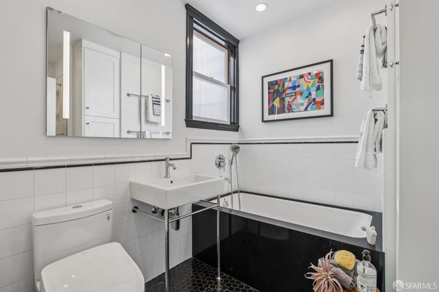 2071 Vicente Street, San Francisco, CA 94116