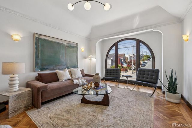 2071 Vicente Street, San Francisco, CA 94116