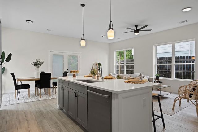 3611 Munson ST, Austin, TX 78721