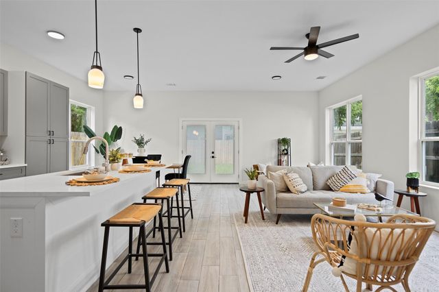 3611 Munson ST, Austin, TX 78721