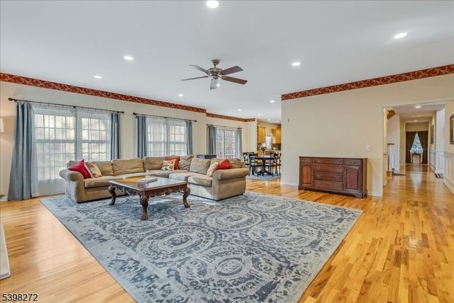 10 King Alex Ct, Sparta Twp., NJ 07871