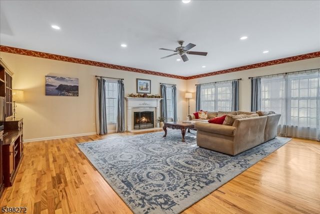 10 King Alex Ct, Sparta Twp., NJ 07871