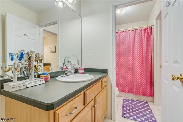 10 King Alex Ct, Sparta Twp., NJ 07871