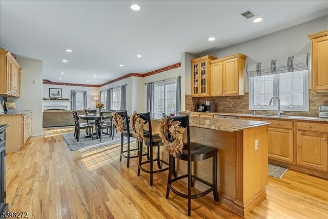 10 King Alex Ct, Sparta Twp., NJ 07871