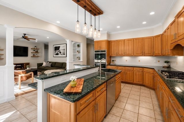 419 Wellesley St, Weston, MA 02493