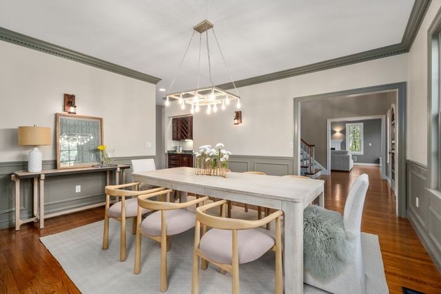 419 Wellesley St, Weston, MA 02493
