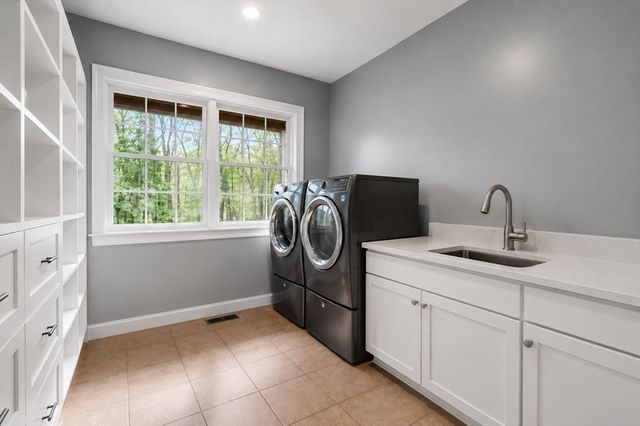 419 Wellesley St, Weston, MA 02493