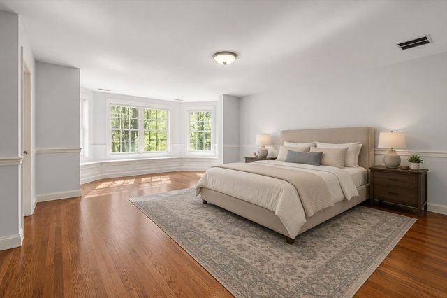 419 Wellesley St, Weston, MA 02493