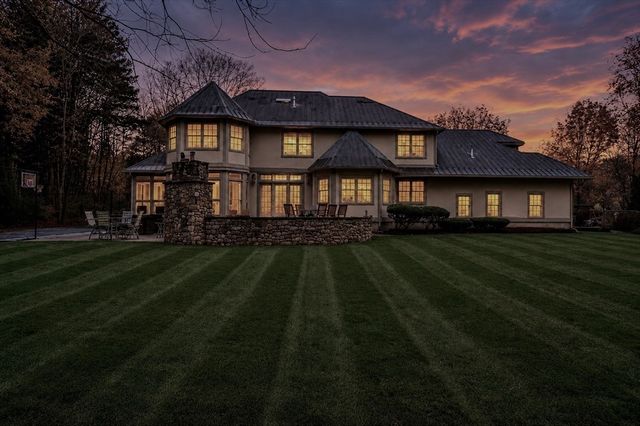 419 Wellesley St, Weston, MA 02493