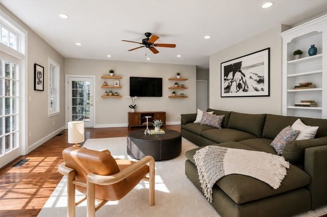 419 Wellesley St, Weston, MA 02493