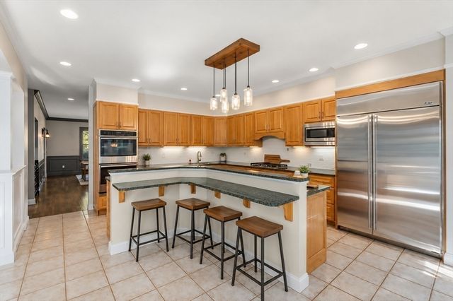 419 Wellesley St, Weston, MA 02493