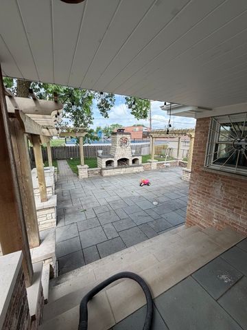 8908 Ozark Avenue, Morton Grove, IL 60053