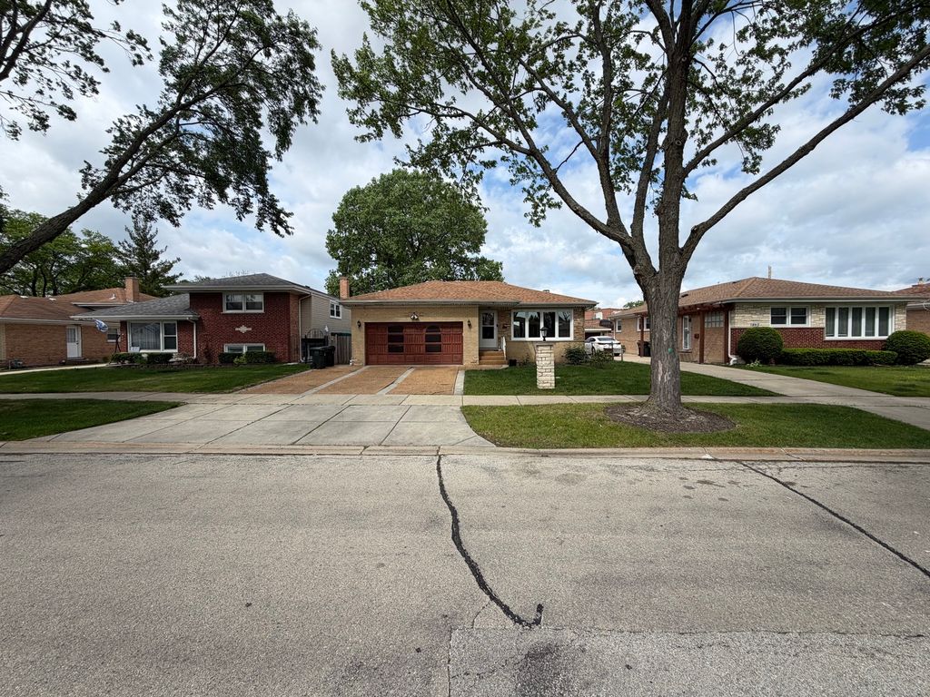 8908 Ozark Avenue, Morton Grove, IL 60053