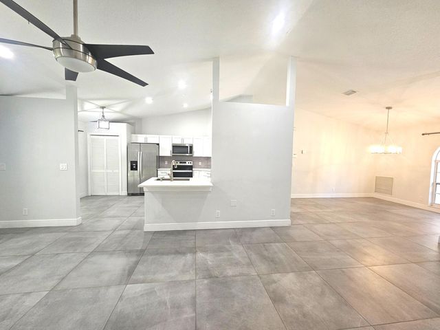 13588 74th Street N, West Palm Beach, FL 33412