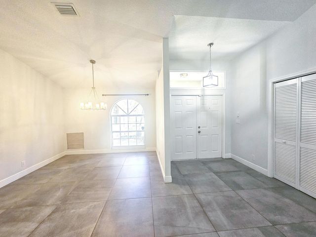 13588 74th Street N, West Palm Beach, FL 33412
