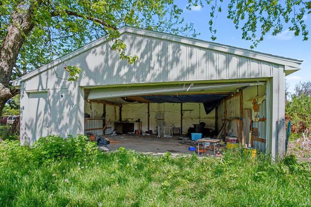 10841 Toledo Avenue, Osceola, IN 46561