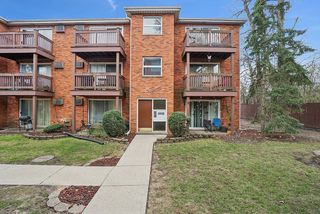 14840 Ketelaar Drive 5W, Midlothian, IL 60445