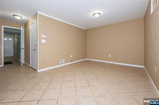 575 Grove Street G6, Clifton, NJ 07013