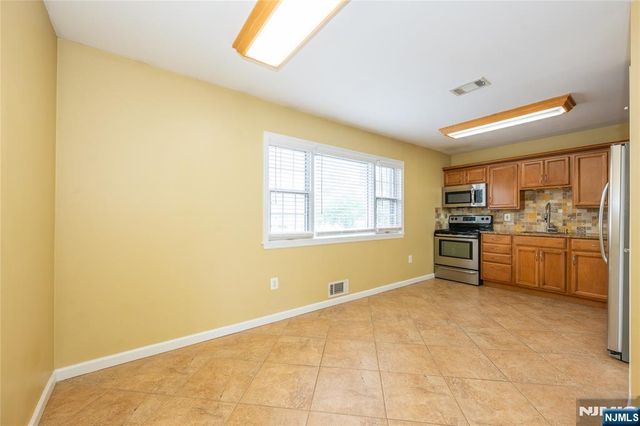575 Grove Street G6, Clifton, NJ 07013