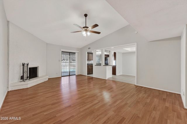 4418 W DESERT HILLS Drive, Glendale, AZ 85304