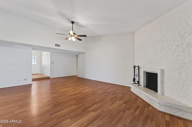 4418 W DESERT HILLS Drive, Glendale, AZ 85304