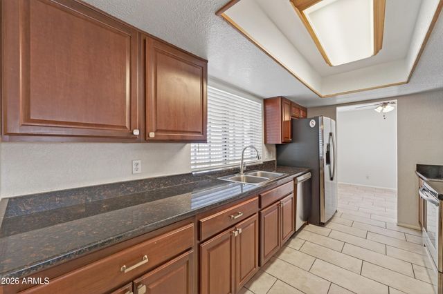 4418 W DESERT HILLS Drive, Glendale, AZ 85304